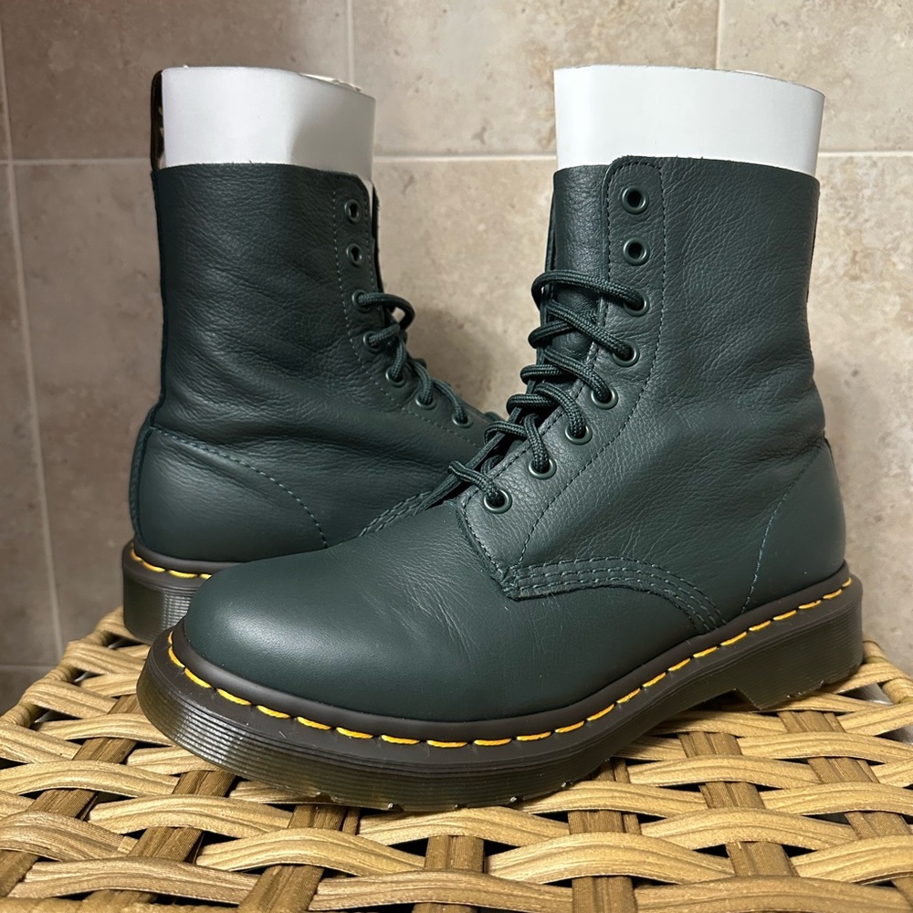 NWT!! Dr. Martens Dark Green Leather Boots